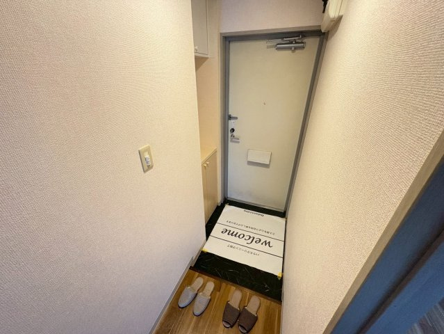 エムズ・アーク A棟の玄関
