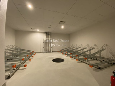 【その他共用部分】 | BPRレジデンス大阪本町Q | 屋内駐輪場です！雨風から自転車を守ります！