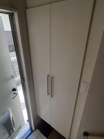 ロイヤルハイツの玄関