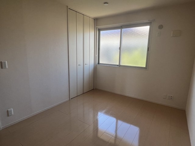 ロイヤルハイツの寝室