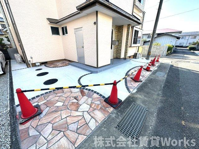 北島田戸建ての駐車場