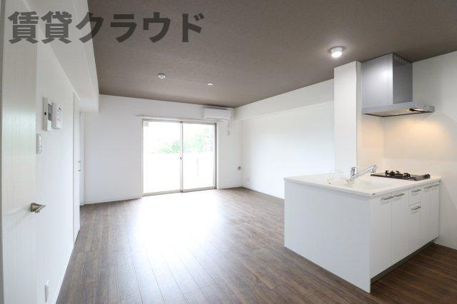 サンライトの居間・リビング|こちらの居間で趣味の時間をお楽しみください