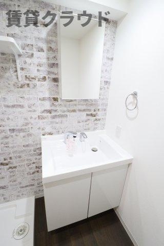 サンライトの独立洗面台|独立洗面台で身支度をすべて済ませてしまいましょう