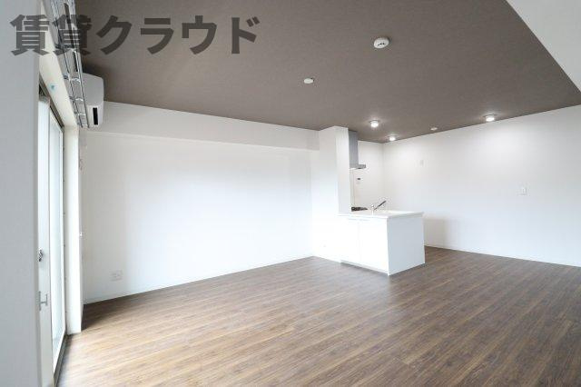 サンライトの居間・リビング|ゆったりとした居間です