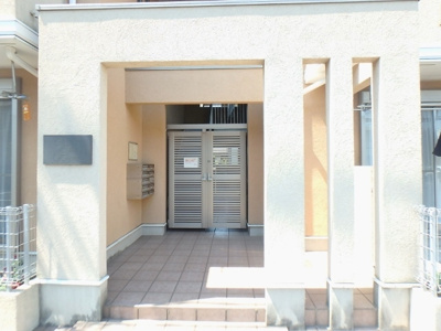 ★オートロック設備付きのエントランス★