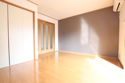 【洋室８．２帖】　お部屋の様子です★