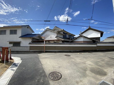 【前面道路含む現地写真】 | 加西市西野々町 土地（古家付）