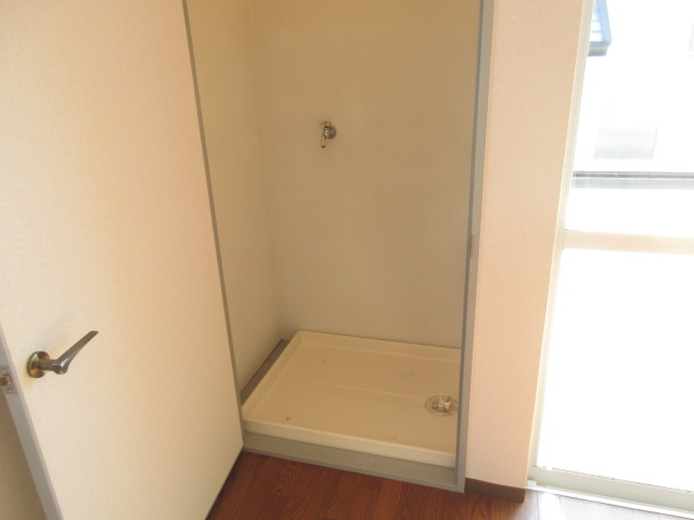 【設備】 | パル・ビレッジ | 室内洗濯機置場