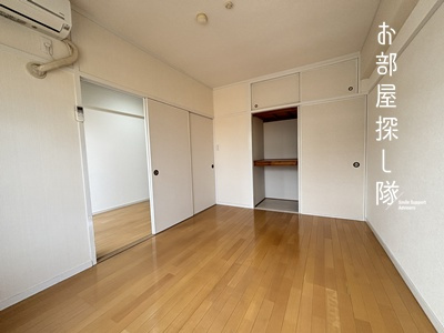 コーポワンセルフの洋室