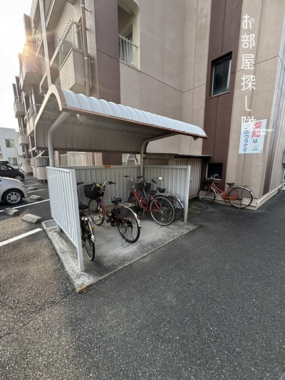 コーポワンセルフのエントランス