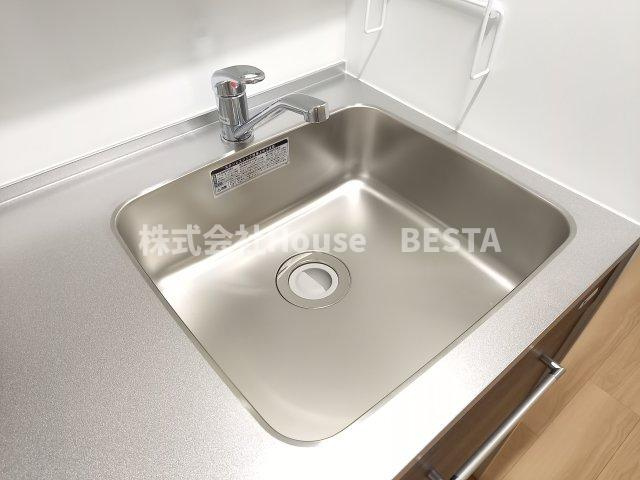 セレニテ神戸ミラクノールのキッチン