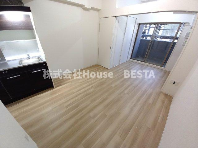 セレニテ神戸ミラクノールの居間・リビング