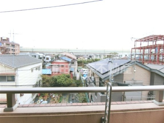 カーサ・ベルデスⅡの展望|住宅街ですので3階でもご覧の眺望です。