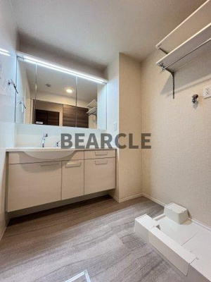 【洗面所】 | クレリアB棟 | 忙しい朝には欠かせない洗面所です