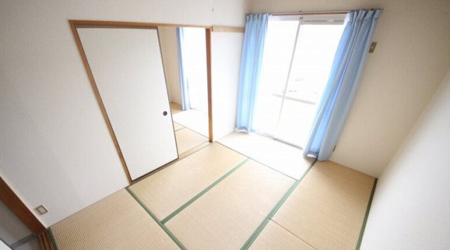 フジハイツの和室