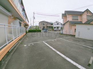 【駐車場】