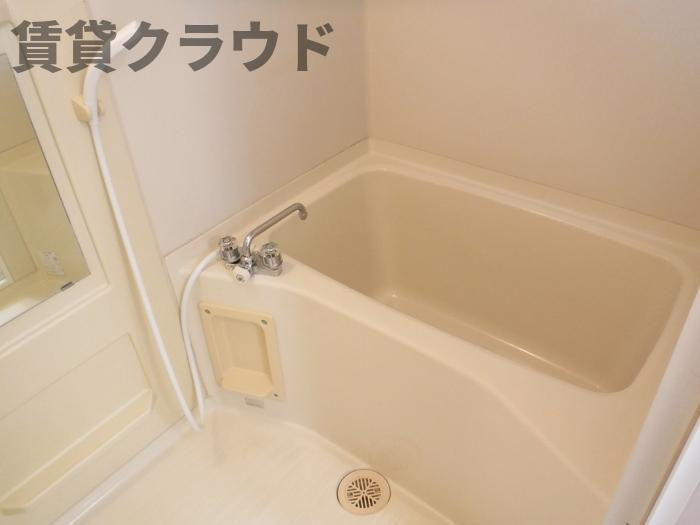 ブラサムハイツの浴室|コンパクトで使いやすいお風呂です