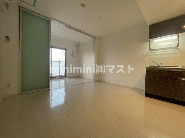 エス・キュート南森町の居間・リビング