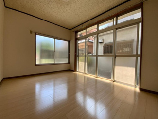 【居間・リビング】