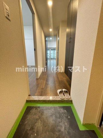 大阪市天王寺区東高津町の賃貸マンションの玄関