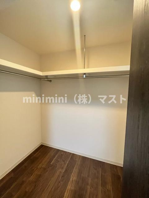 大阪市天王寺区東高津町の賃貸マンションの収納