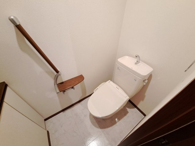SOL.LEVANTE,Ⅶのトイレ