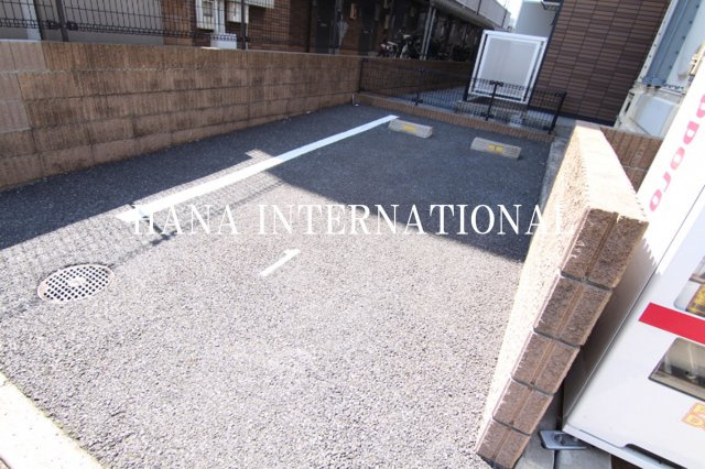 フルリールの駐車場