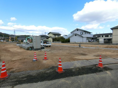 【外観】 | 土地　金光町占見新田　全6区画 | 土地外観になります。造成中の写真です。