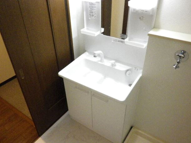 フローラ東館の独立洗面台