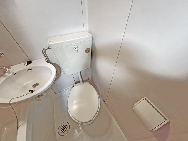 東小岩戸建のトイレ