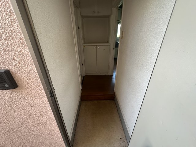 ハイツ西庄の玄関