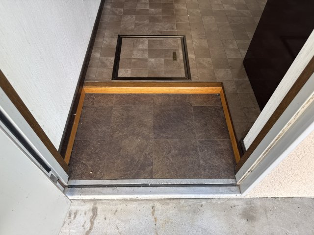 メゾンあまかわの玄関