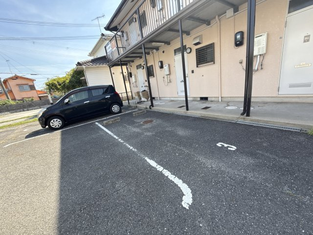 メゾンあまかわの駐車場