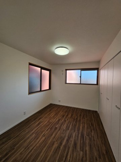 【洋室】 | 鳥取市行徳２丁目 中古戸建て