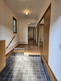 【玄関】 | 鳥取市行徳２丁目 中古戸建て