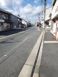 【前面道路含む現地写真】 | 鳥取市行徳２丁目 中古戸建て