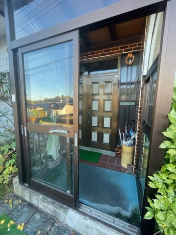 北上市大堤東三丁目　中古住宅の玄関