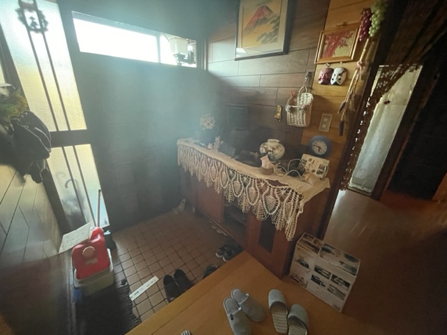 北上市大堤東三丁目　中古住宅の玄関