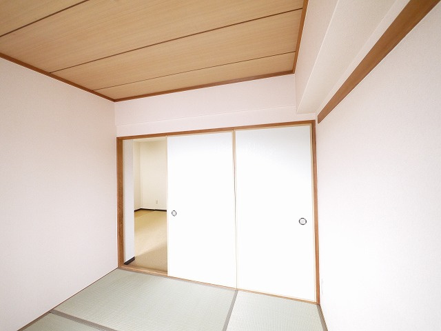 ライフコート富雄の和室