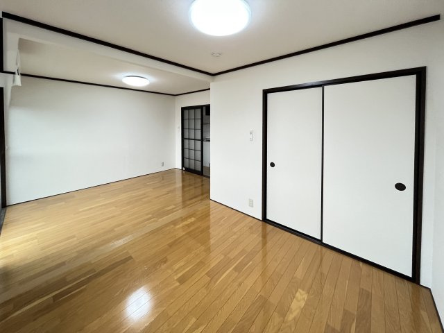 コーポレスANNEの居間・リビング