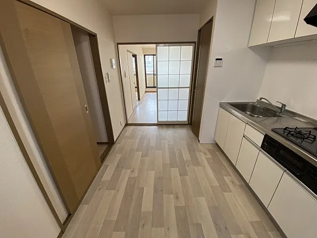 シャルマン岩屋の居間・リビング