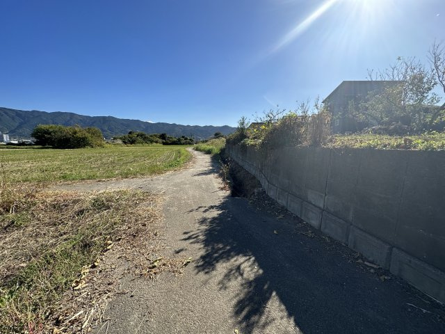 善導寺町木塚の前面道路含む現地写真