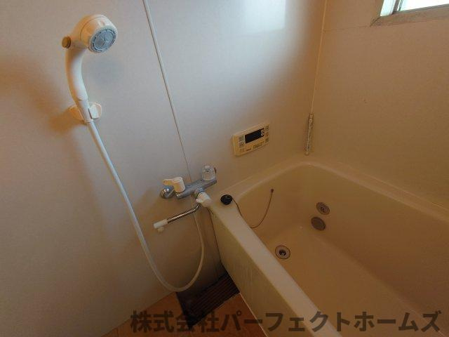 枚方ハイツ2号棟の浴室|日々の疲れを癒すお風呂付です