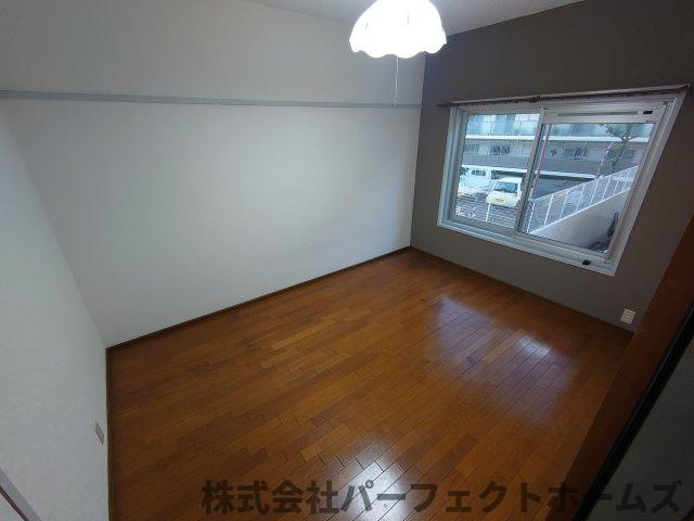 枚方ハイツ2号棟の洋室|スタンダードな洋室です
