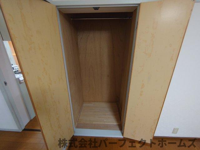 枚方ハイツ2号棟の収納|専用の収納スペースです