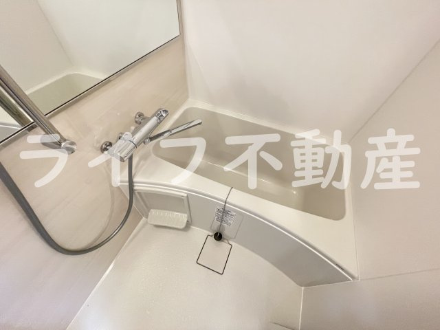 スプランディット高井田の浴室|落ち着いた空間のお風呂です