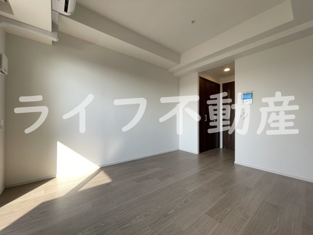 スプランディット高井田の内装|明るい色調の室内です