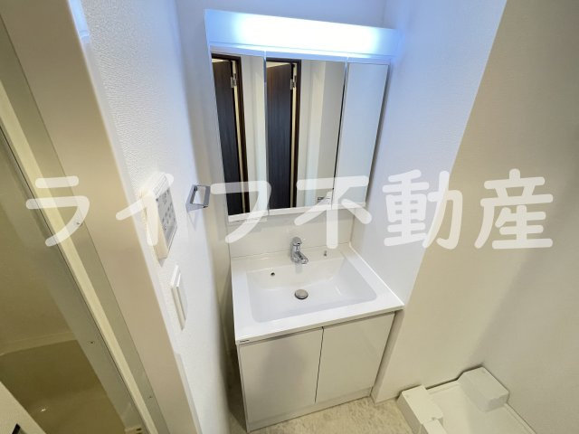 スプランディット高井田の独立洗面台|独立洗面台、朝の身支度には欠かせません