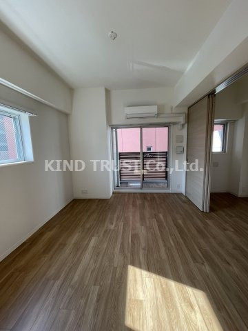 アプリーレ中之島の居間・リビング|こちらのリビングで趣味の時間をお楽しみください