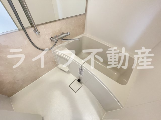 スプランディット高井田の浴室|落ち着いた空間のお風呂です